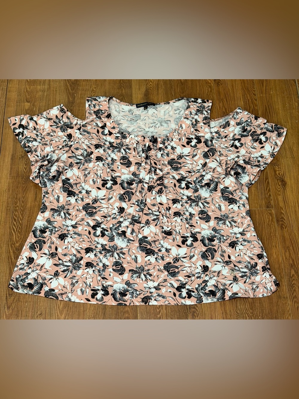 Women’s Cold Shoulder Floral Blouse by Adrienne Vittadini - Size 2X